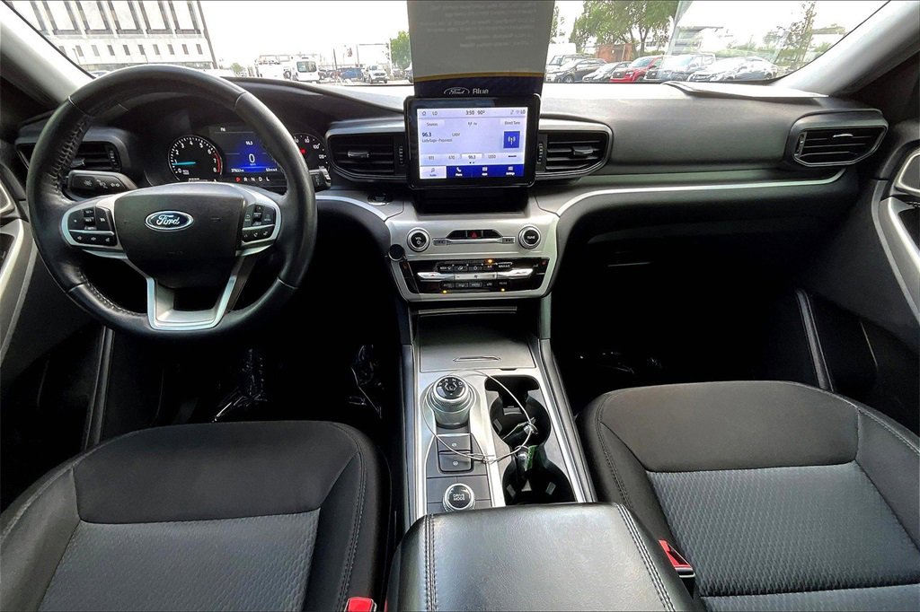 Certified 2022 Ford Explorer XLT w/ Class IV Trailer Tow Package image 14