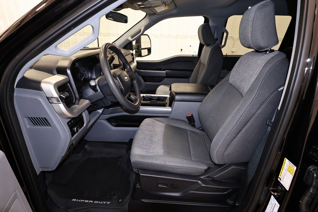 Certified 2024 Ford F450 XLT w/ 360-Degree Camera Package image 16