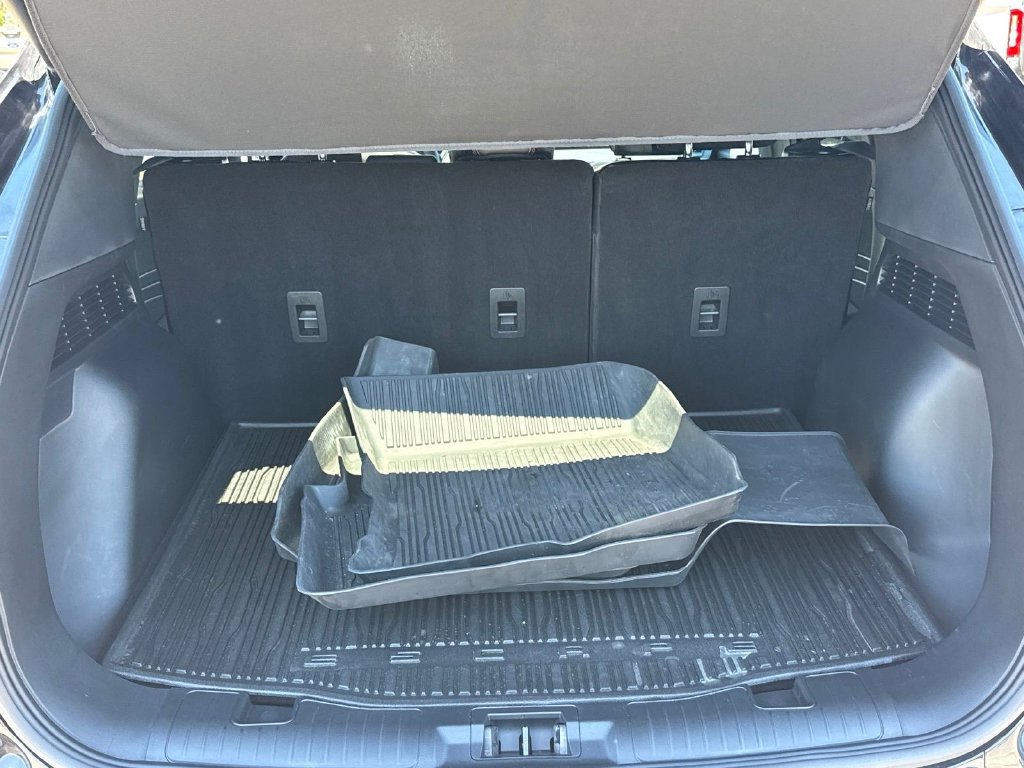Certified 2025 Ford Escape ST-Line Elite w/ Premium Technology Package AWD/4WD image 6