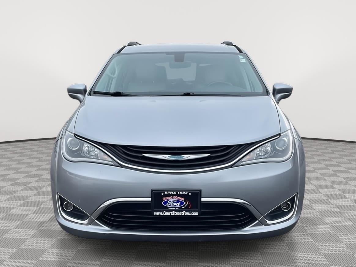 Used 2018 Chrysler Pacifica Touring-L image 8