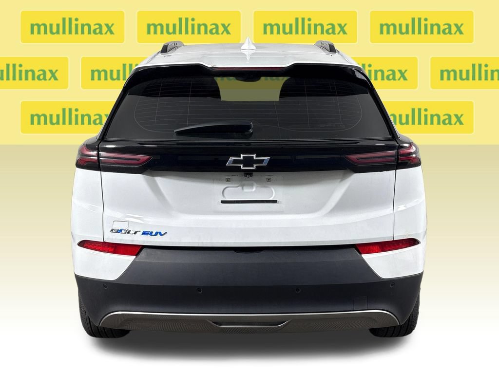 Used 2023 Chevrolet Bolt EUV Premier w/ Sun & Sound Package FWD image 9