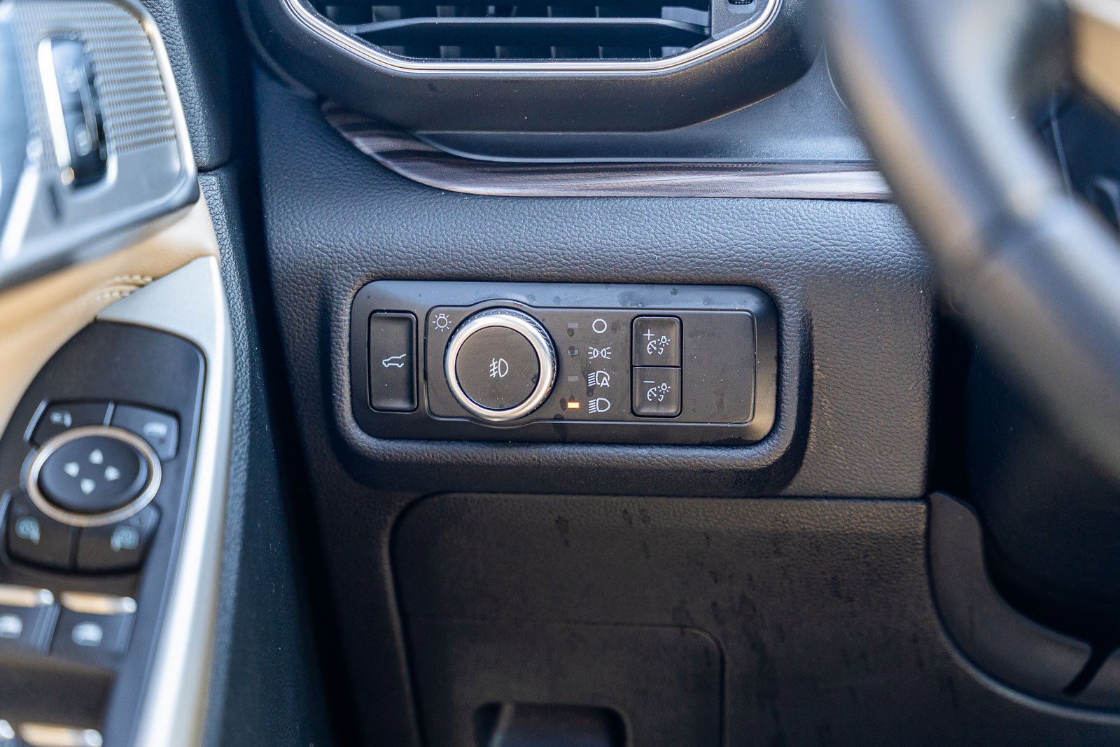 Certified 2023 Ford Explorer Limited w/ Equipment Group 301A image 27