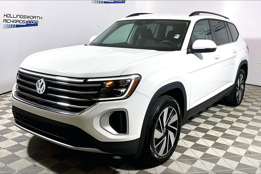 Used 2025 Volkswagen Atlas SE FWD image 1