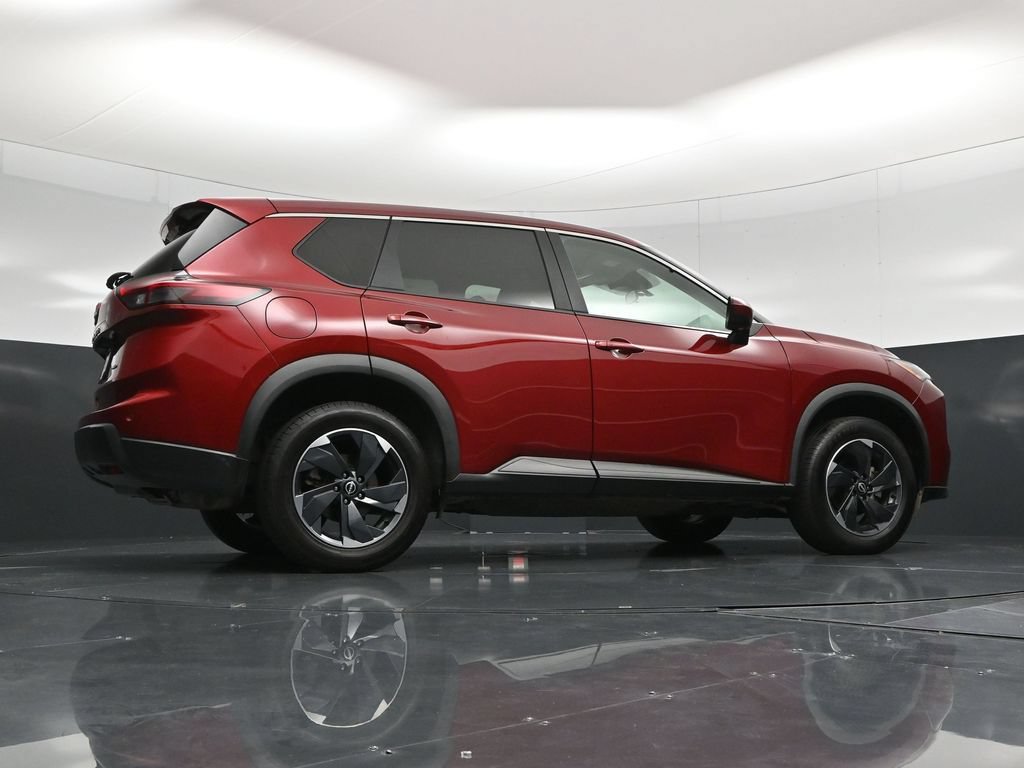 Used 2025 Nissan Rogue SV AWD/4WD image 52