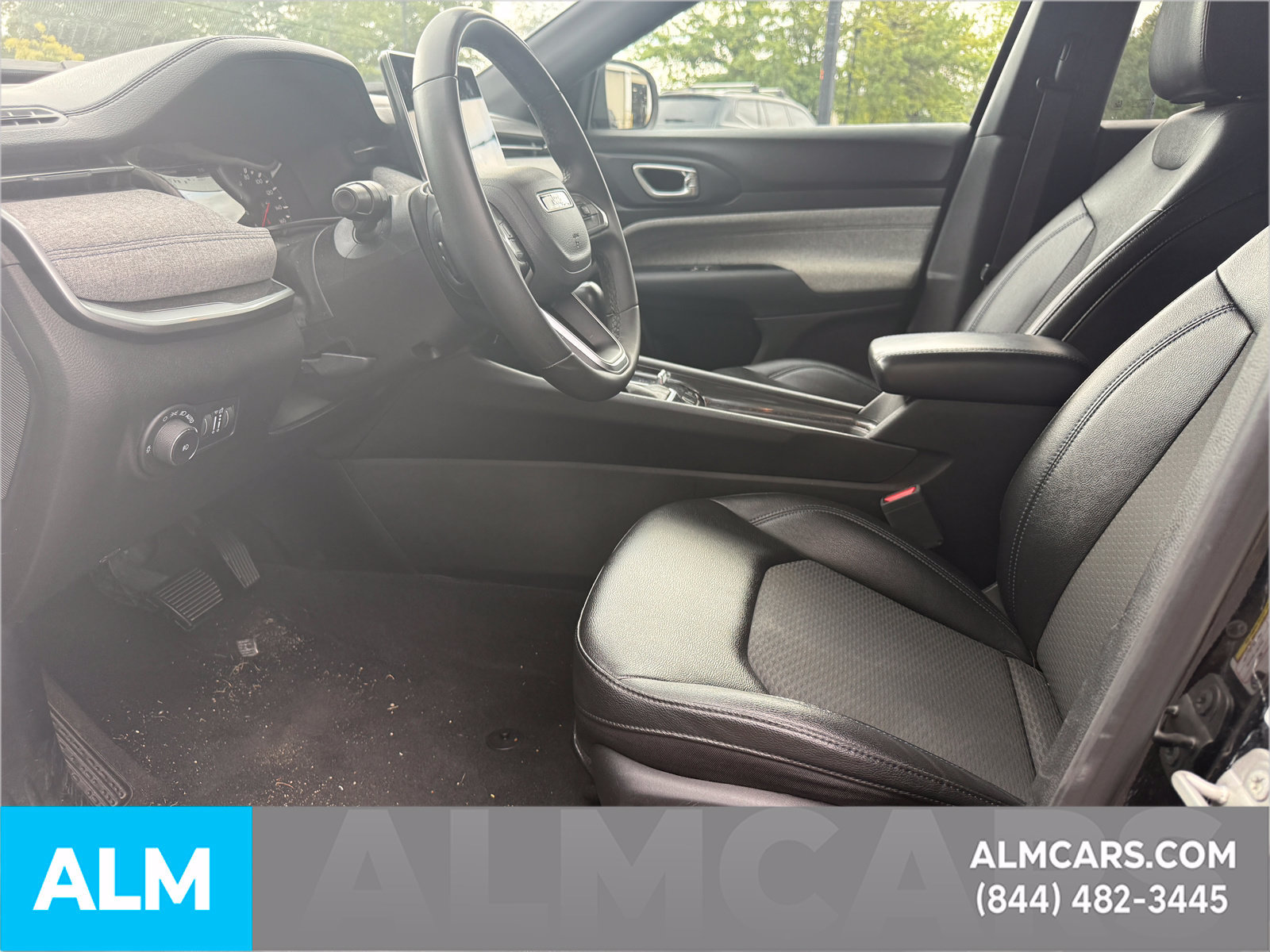 Used 2024 Jeep Compass Latitude AWD/4WD image 17