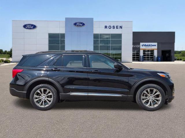 Certified 2023 Ford Explorer XLT w/ Equipment Group 202A AWD/4WD image 2