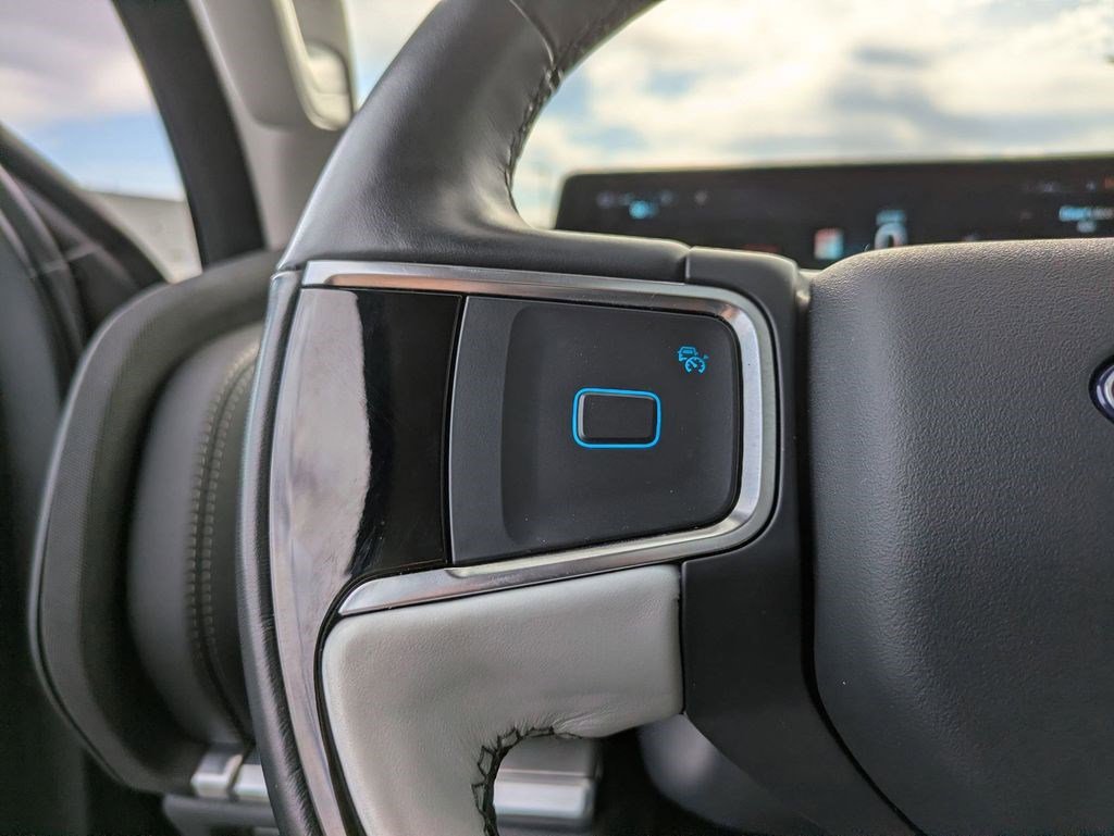 Certified 2025 Ford Expedition Platinum AWD/4WD image 20