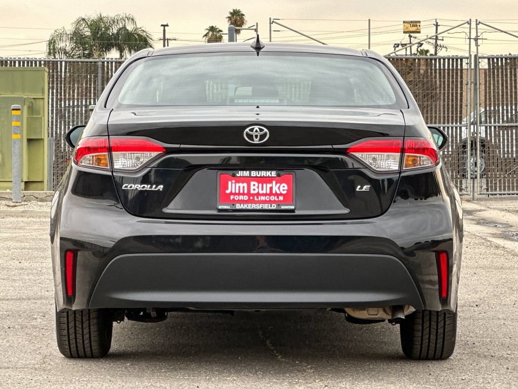 Used 2025 Toyota Corolla LE FWD image 4