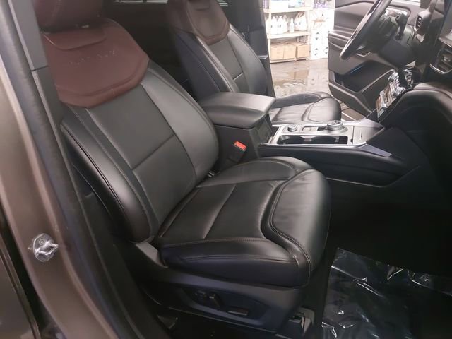 Certified 2021 Ford Explorer Platinum w/ Equipment Group 601A image 10