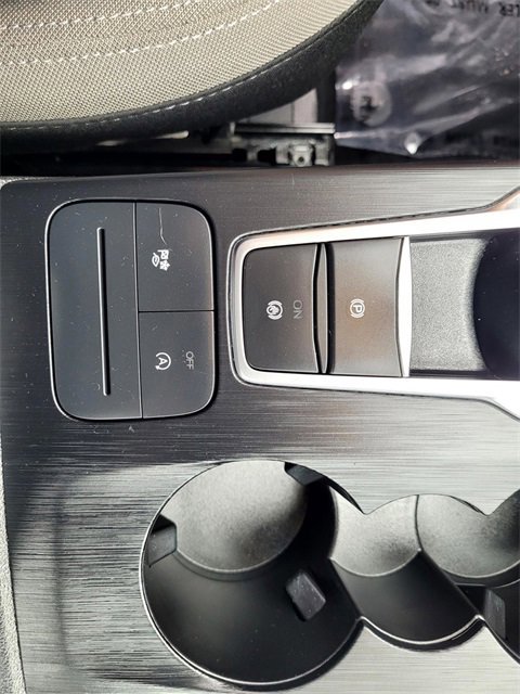 Certified 2022 Ford Escape S image 16