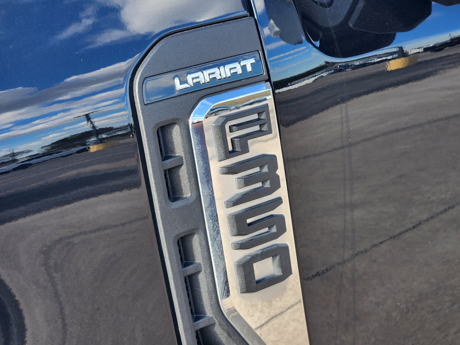 Certified 2024 Ford F350 Lariat w/ Lariat Ultimate Package AWD/4WD image 13
