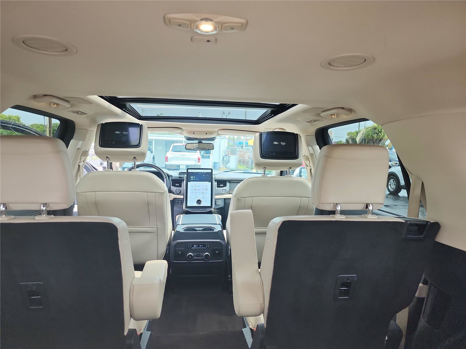 Certified 2023 Ford Expedition Platinum AWD/4WD image 22