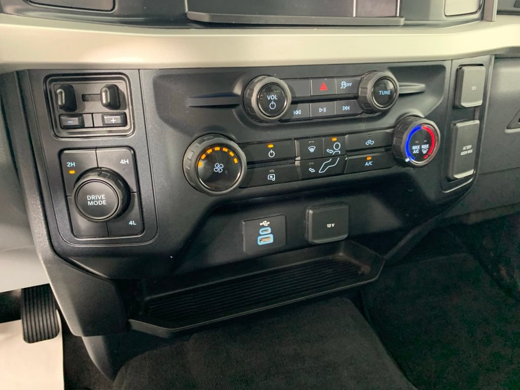 Certified 2025 Ford F350 XLT AWD/4WD image 19