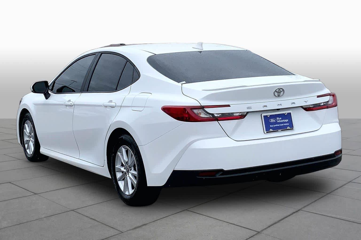 Used 2025 Toyota Camry LE w/ Convenience Package FWD image 11