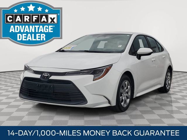 Used 2023 Toyota Corolla LE image 4