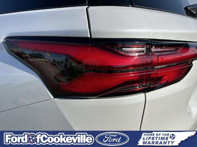Used 2023 Chevrolet Traverse Premier AWD/4WD image 11