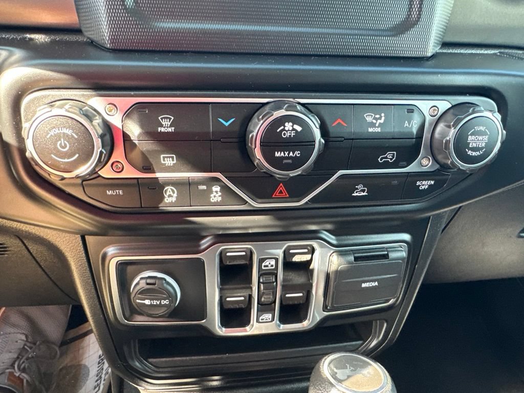 Used 2022 Jeep Wrangler Unlimited Sport AWD/4WD image 7
