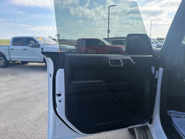 Certified 2025 Ford Bronco Outer Banks w/ Sasquatch Package AWD/4WD image 9
