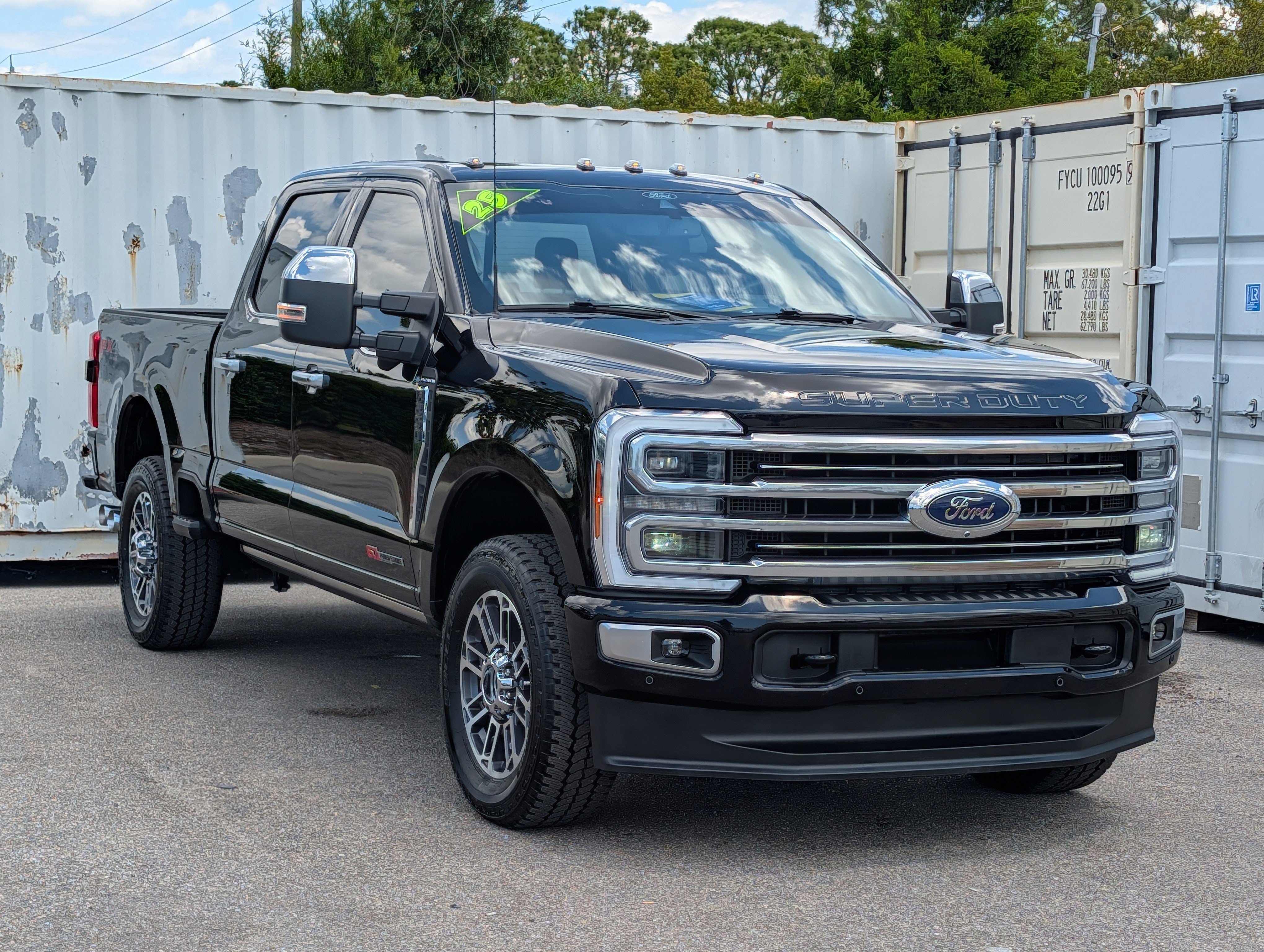 Certified 2025 Ford F250 Platinum w/ Platinum Plus Package AWD/4WD video 2