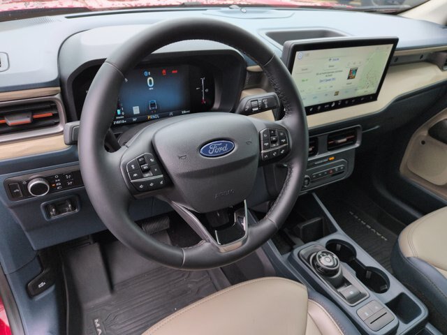 Certified 2025 Ford Maverick Lariat w/ 4K Tow Package AWD/4WD image 17