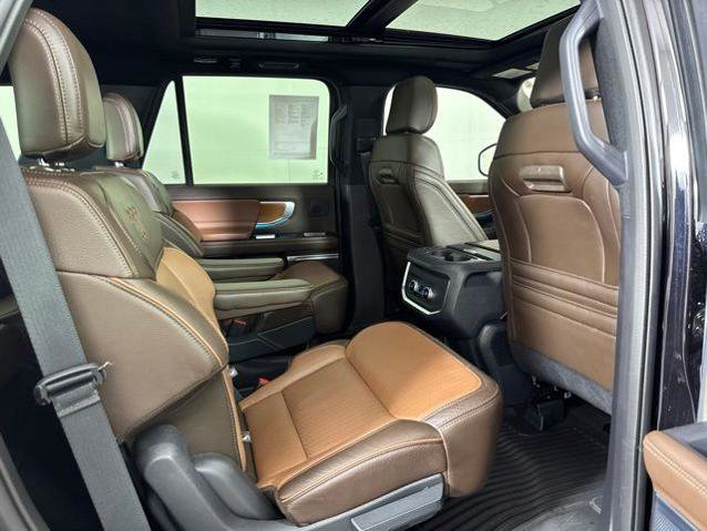 Certified 2025 Ford Expedition King Ranch AWD/4WD image 5