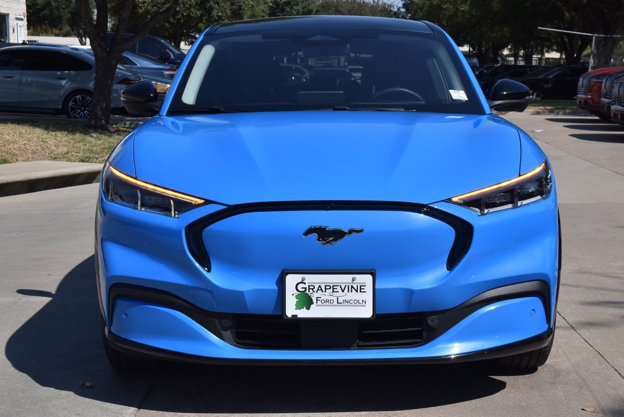 Certified 2022 Ford Mustang Mach-E Premium AWD/4WD image 3