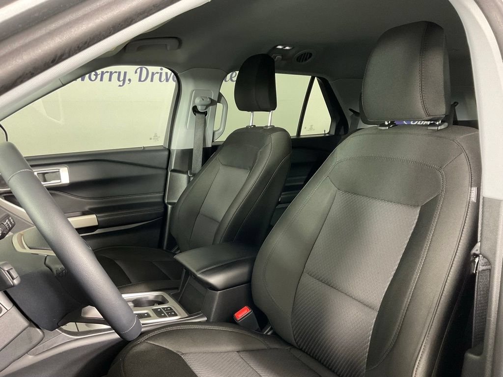 Certified 2023 Ford Explorer XLT RWD image 14