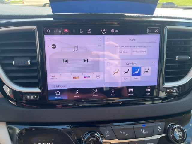 Used 2024 Chrysler Pacifica Touring-L FWD image 14