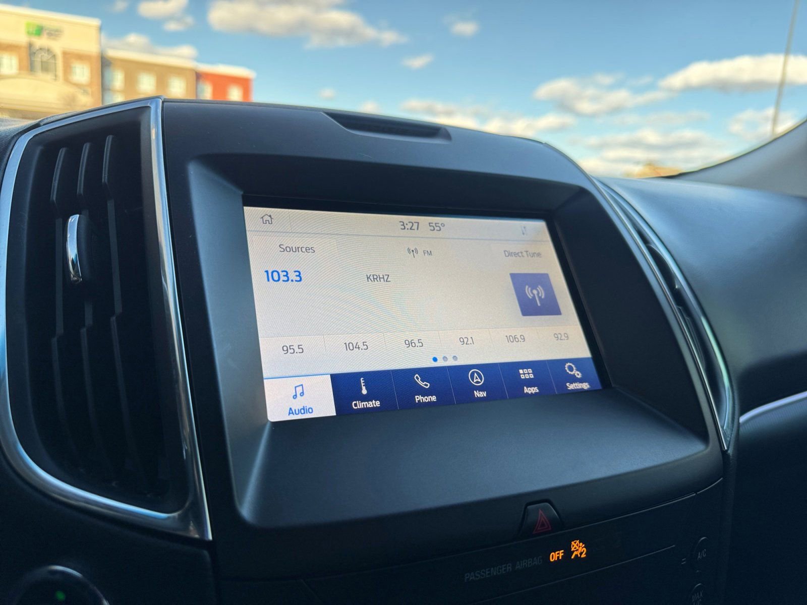 Certified 2020 Ford Edge Titanium image 25