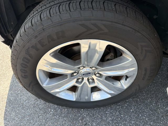 Certified 2019 Ford F150 Platinum w/ Equipment Group 701A Luxury AWD/4WD image 38