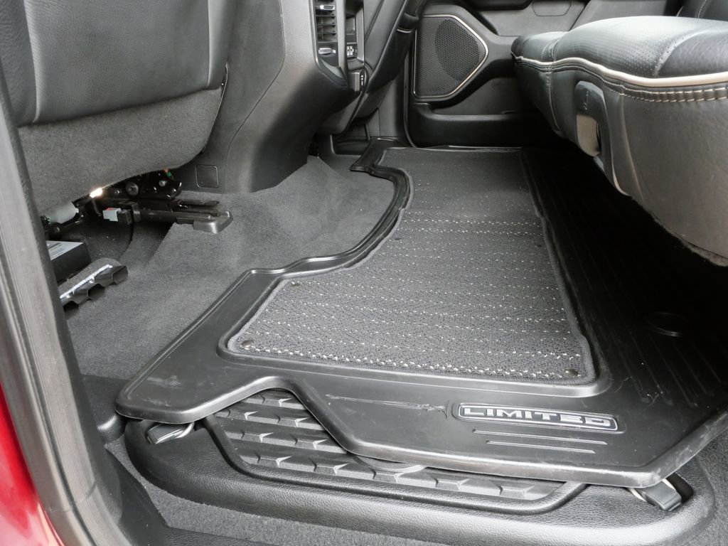 Used 2019 RAM 1500 Limited w/ Advanced Safety Group AWD/4WD image 17