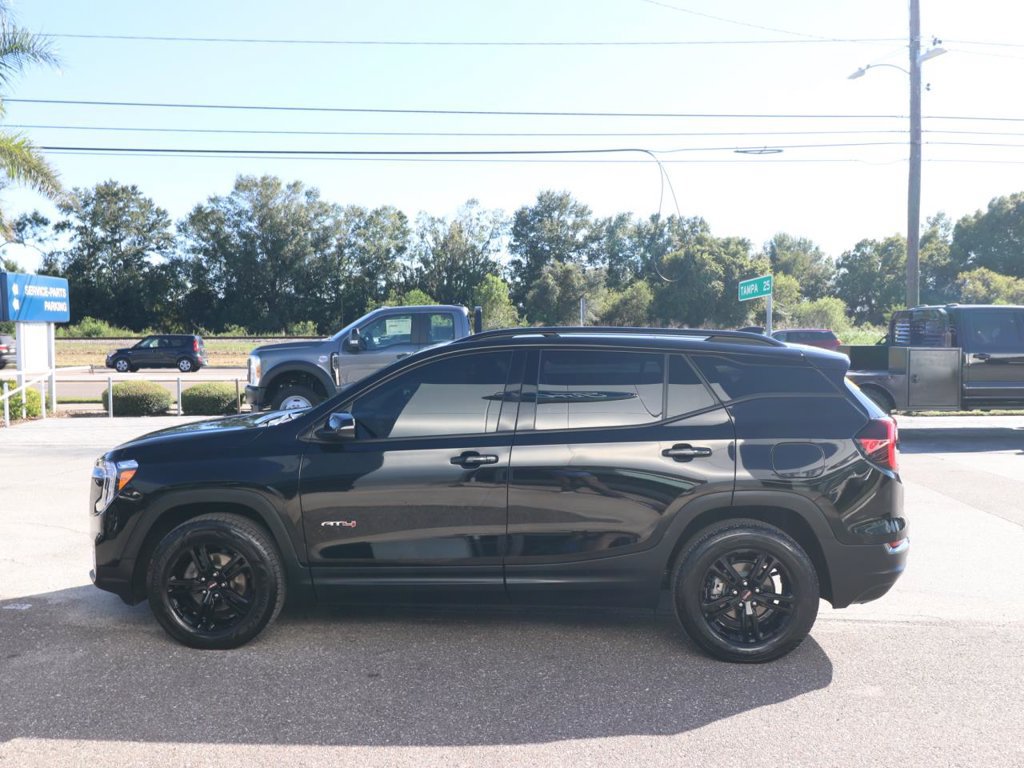 Used 2023 GMC Terrain AT4 AWD/4WD image 8