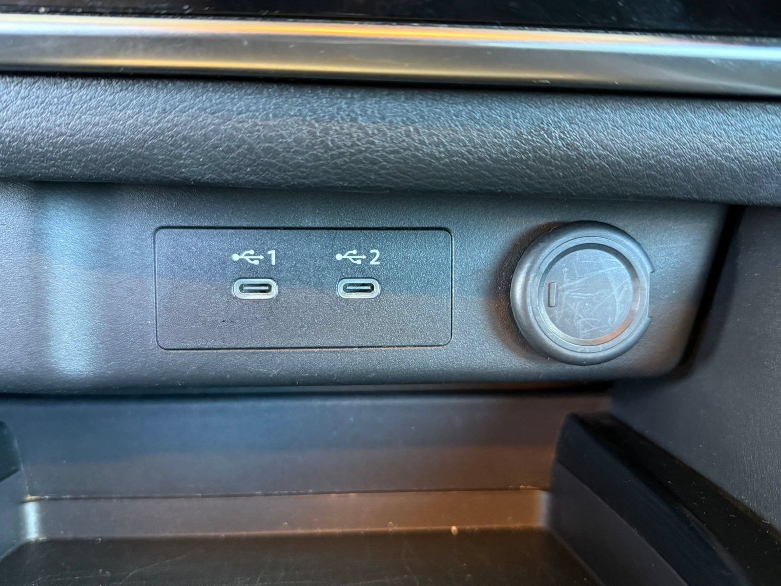 Used 2024 Nissan Rogue S FWD image 31