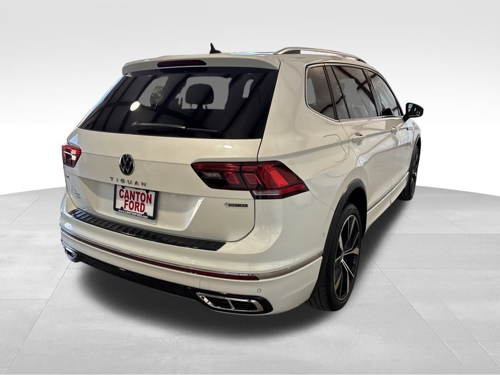 Used 2023 Volkswagen Tiguan SEL R-Line image 5