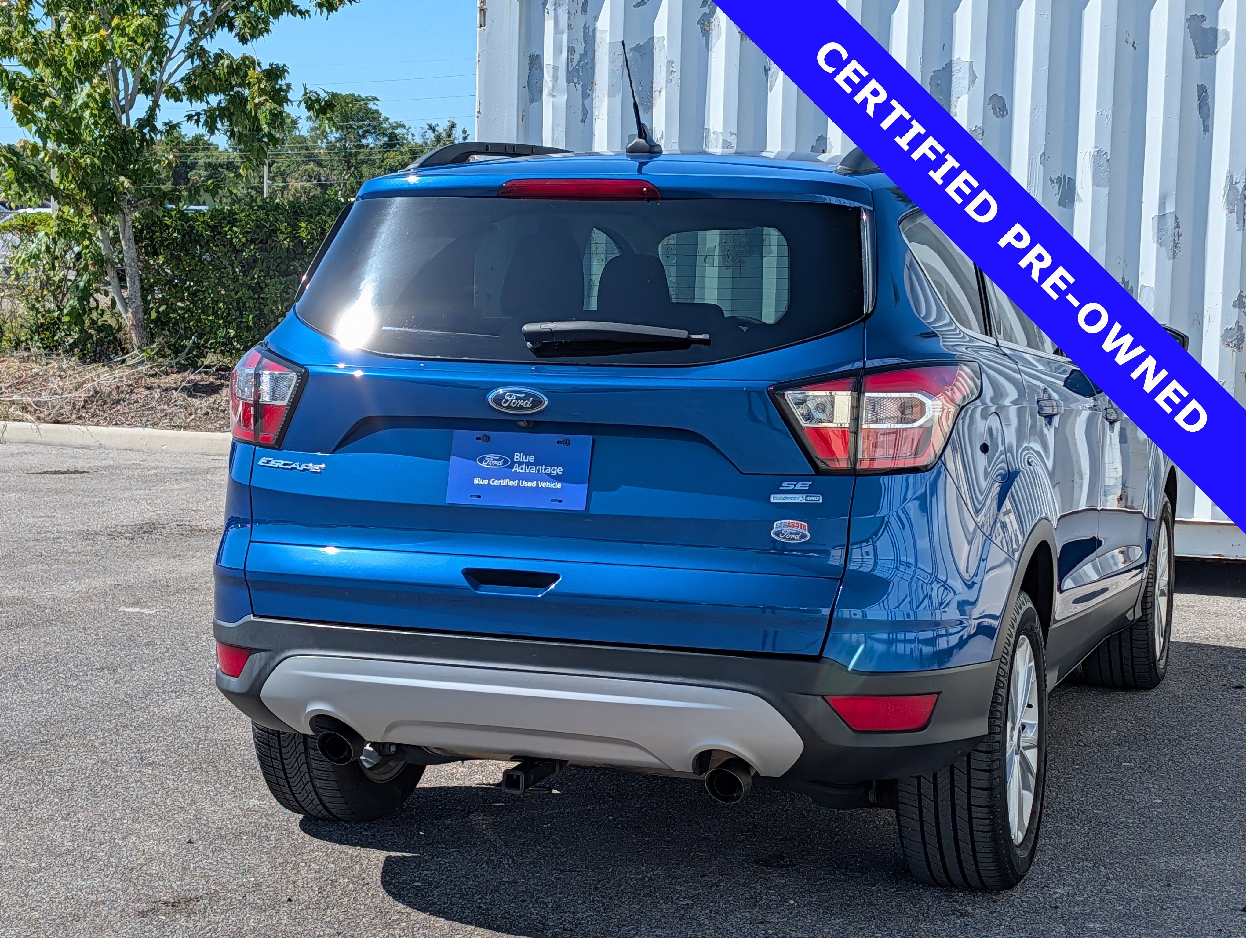 Certified 2018 Ford Escape SE w/ SE Sync 3 Package AWD/4WD image 5