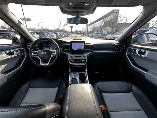 Certified 2022 Ford Explorer XLT w/ Equipment Group 202A image 10