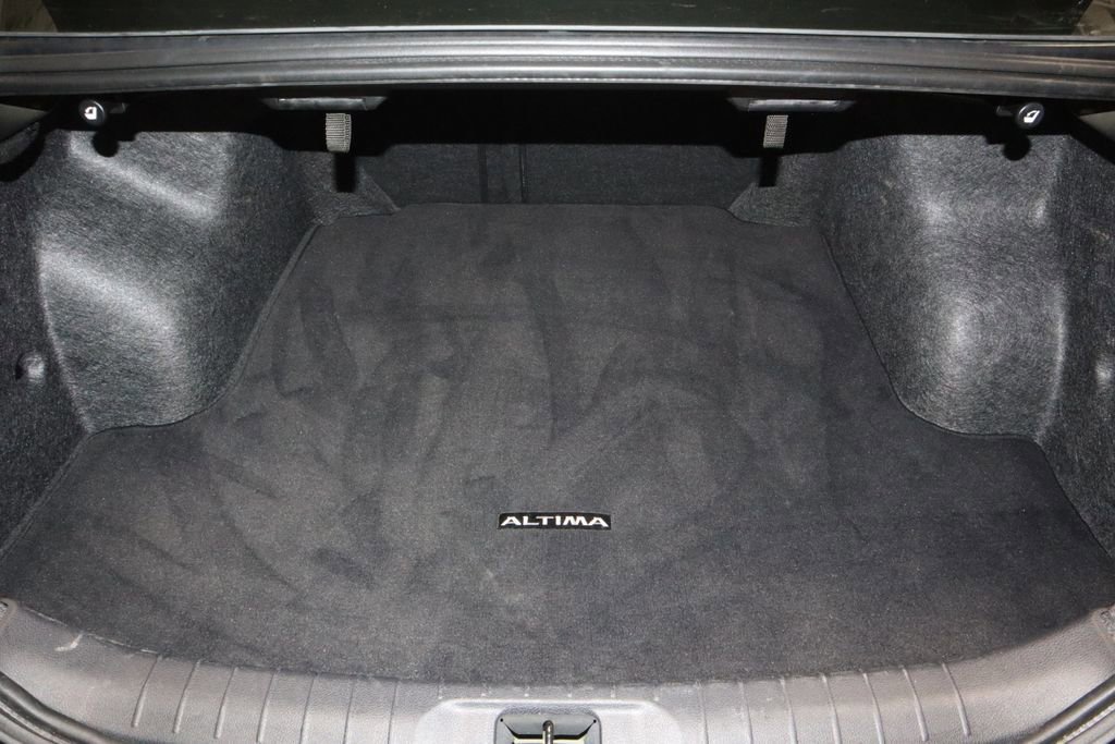 Used 2025 Nissan Altima 2.5 SV image 16