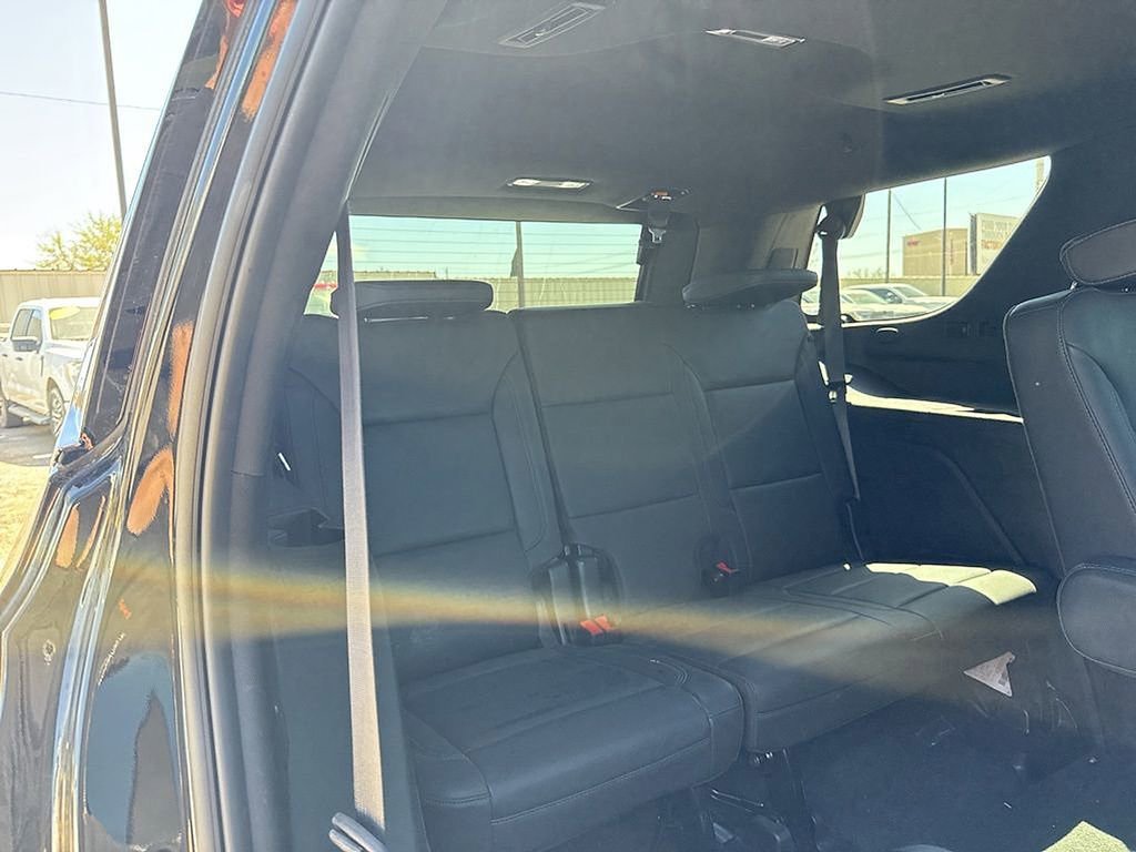 Used 2024 Chevrolet Tahoe LT w/ LT Signature Package image 16