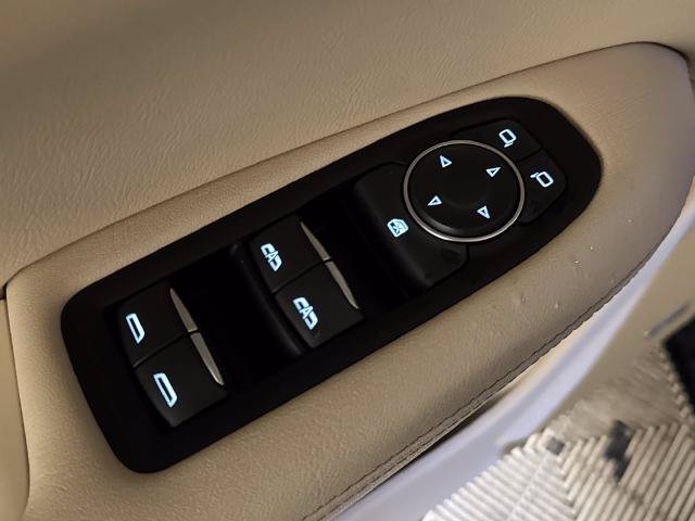 Used 2019 Cadillac XT5 FWD image 11