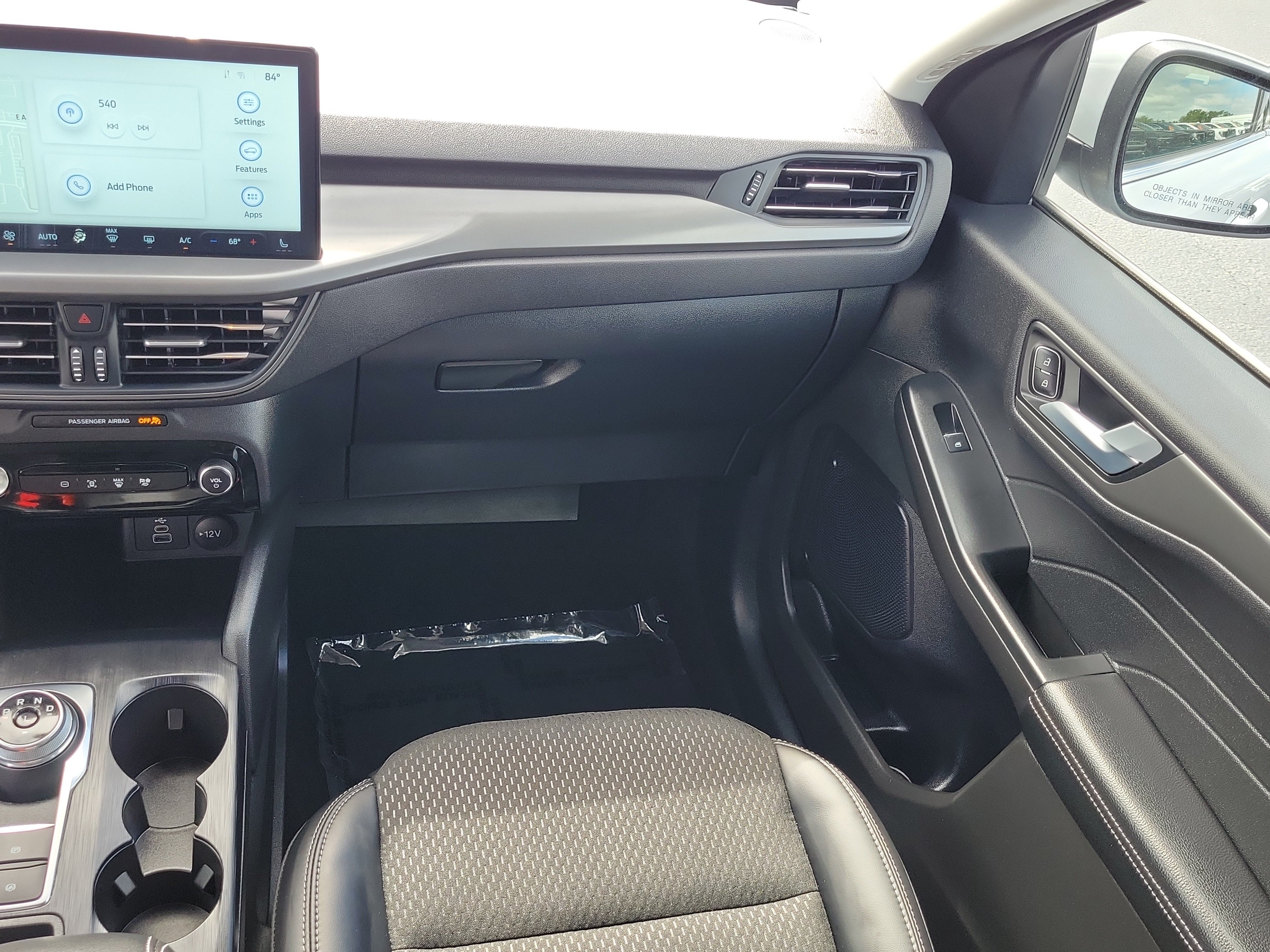 Certified 2026 Ford Escape SE FWD image 16