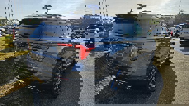 Certified 2025 Ford Explorer Active w/ Active Comfort Package image 4