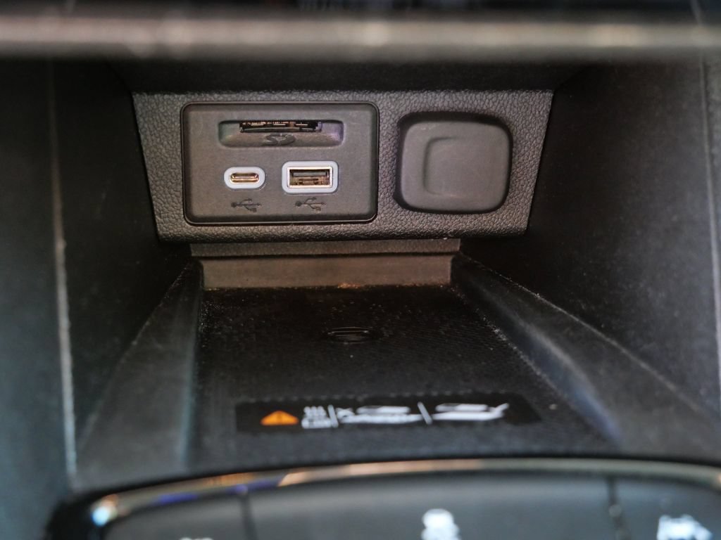Used 2023 Chevrolet Bolt EUV LT w/ Driver Confidence Package FWD image 26