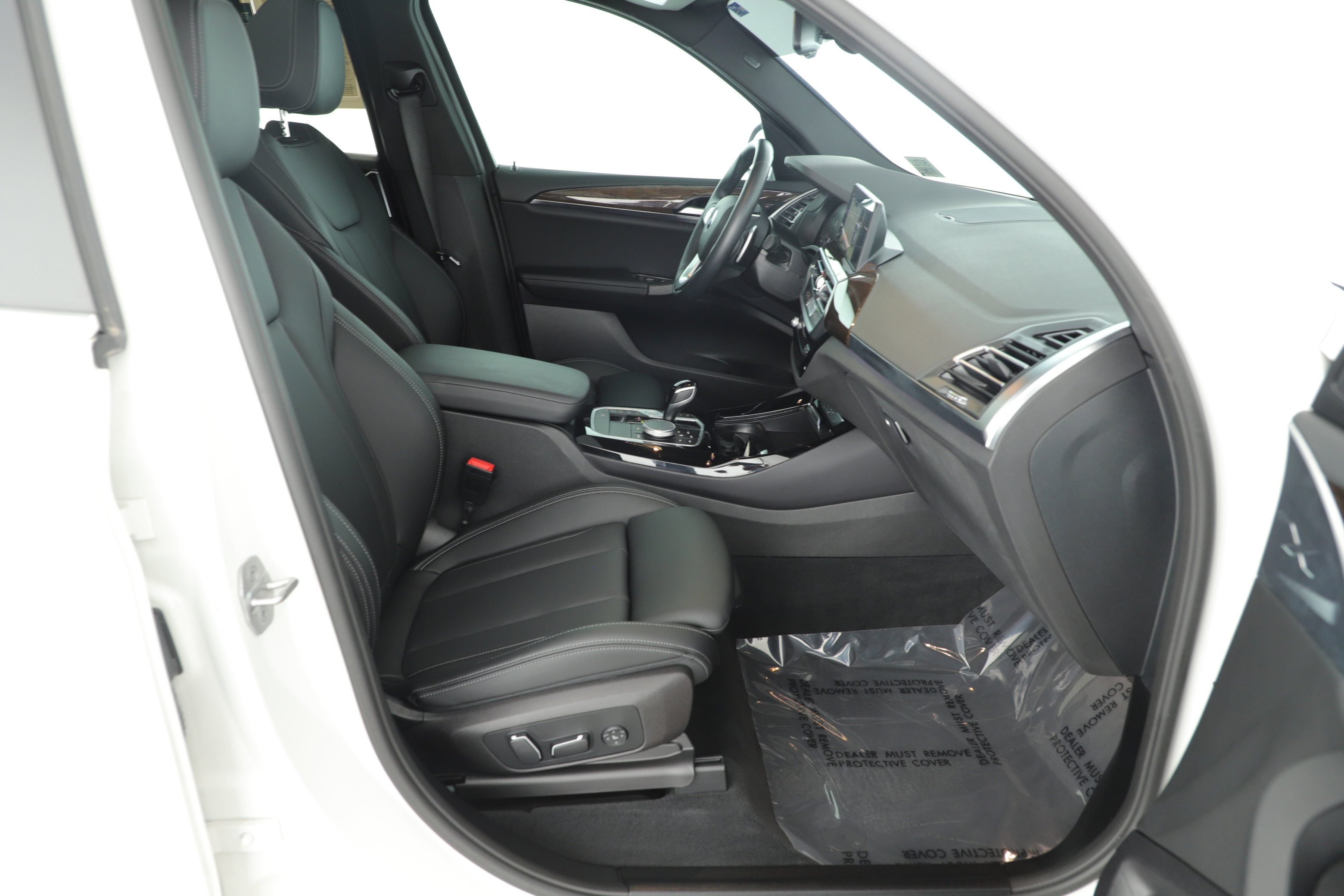 Used 2024 BMW X3 sDrive30i w/ Convenience Package RWD image 16