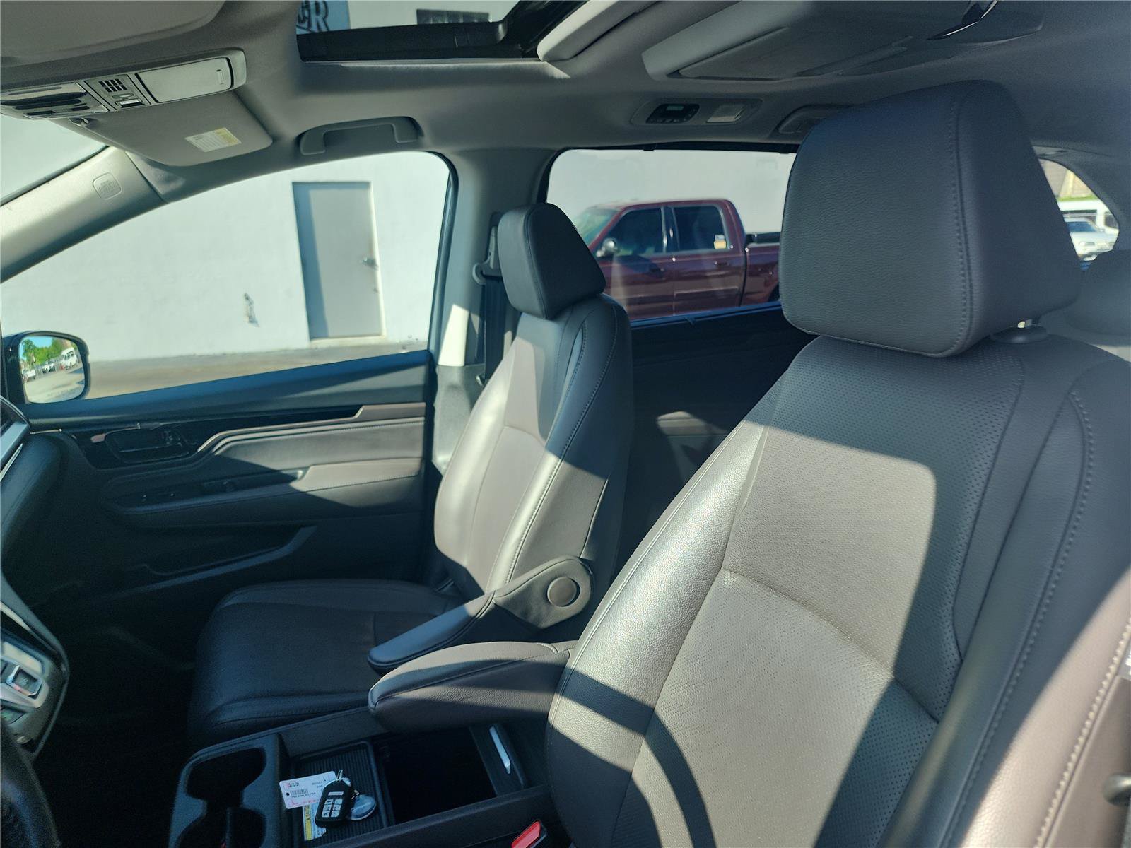 Used 2020 Honda Odyssey Elite image 13