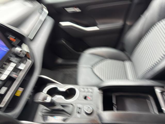 Used 2023 Toyota Highlander XSE AWD/4WD image 25