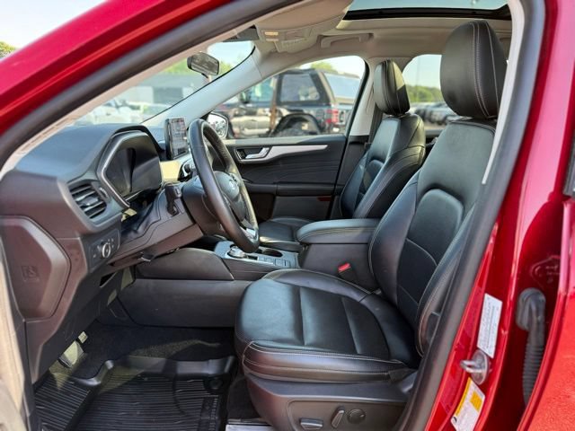 Certified 2022 Ford Escape SEL w/ Technology Package AWD/4WD image 11