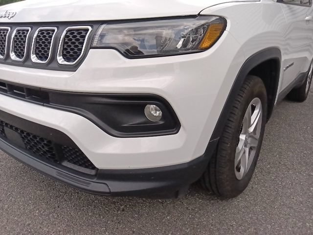 Used 2024 Jeep Compass Latitude AWD/4WD image 9