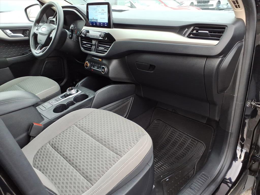 Certified 2020 Ford Escape SE image 9