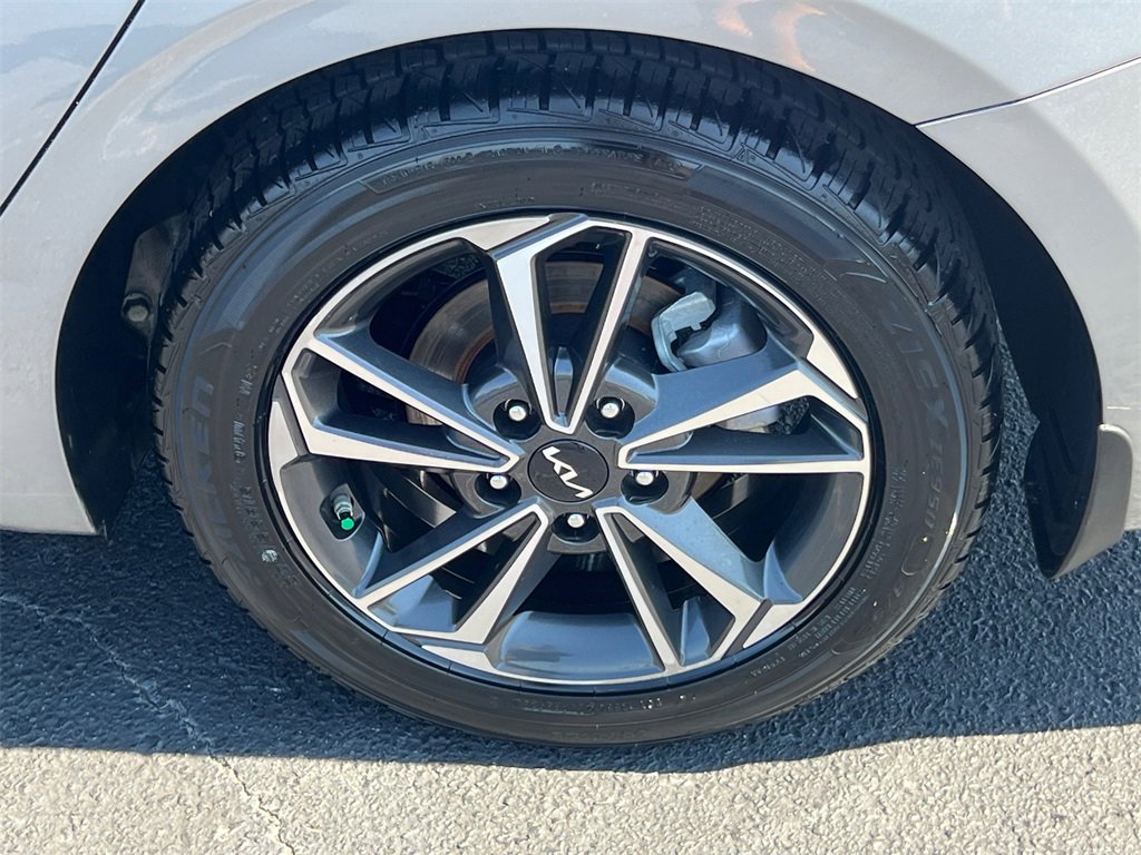 Used 2024 Kia Forte LXS image 19
