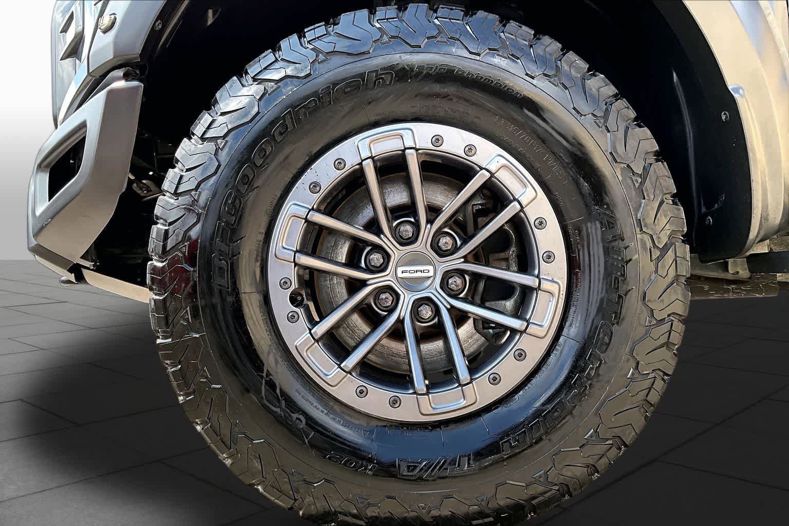 Certified 2020 Ford F150 Raptor w/ Equipment Group 802A Luxury AWD/4WD image 11